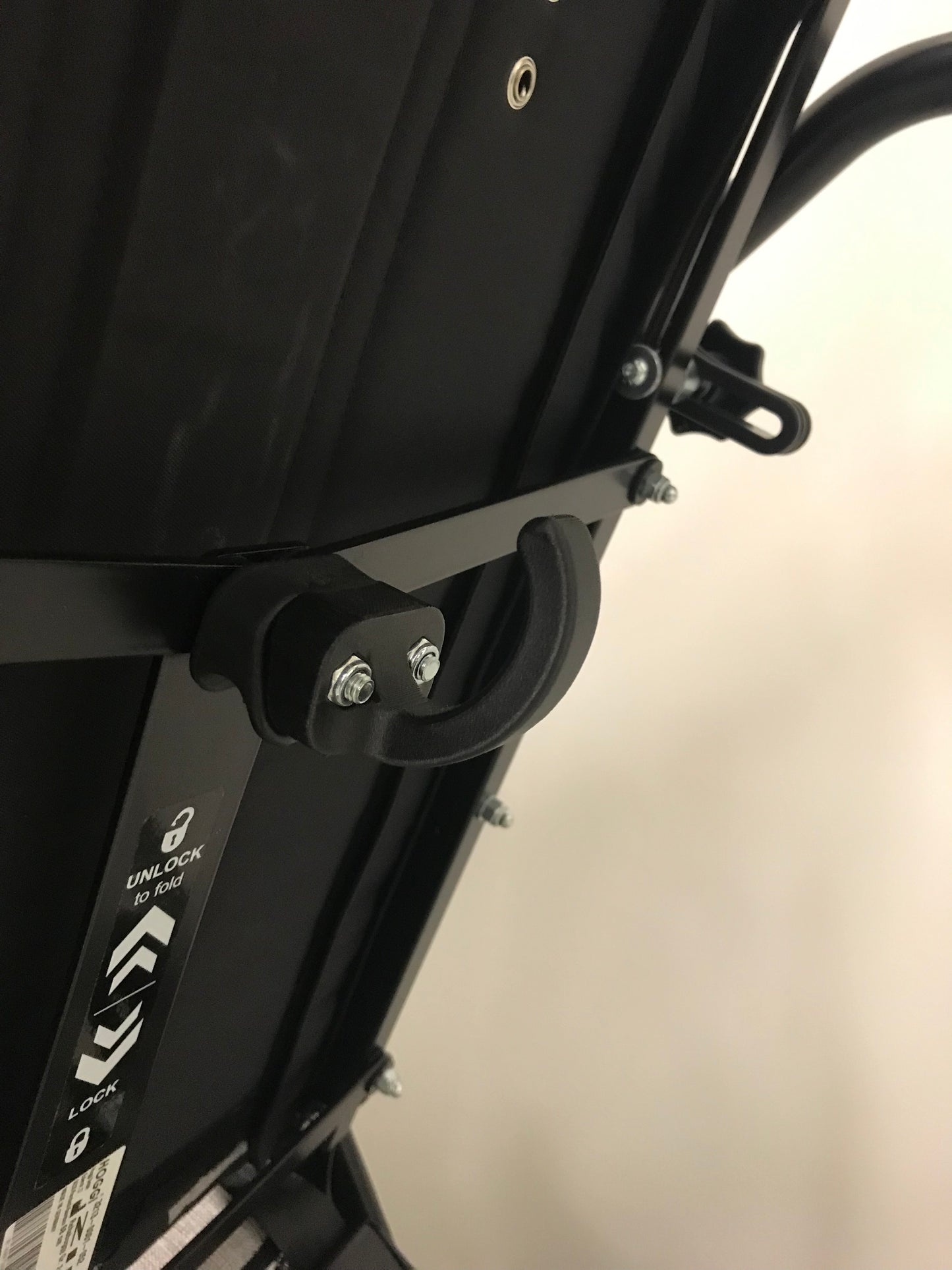 Hilfsmittelzubehör: Haken / Halter an Vierkantrohr oder anschraubbar