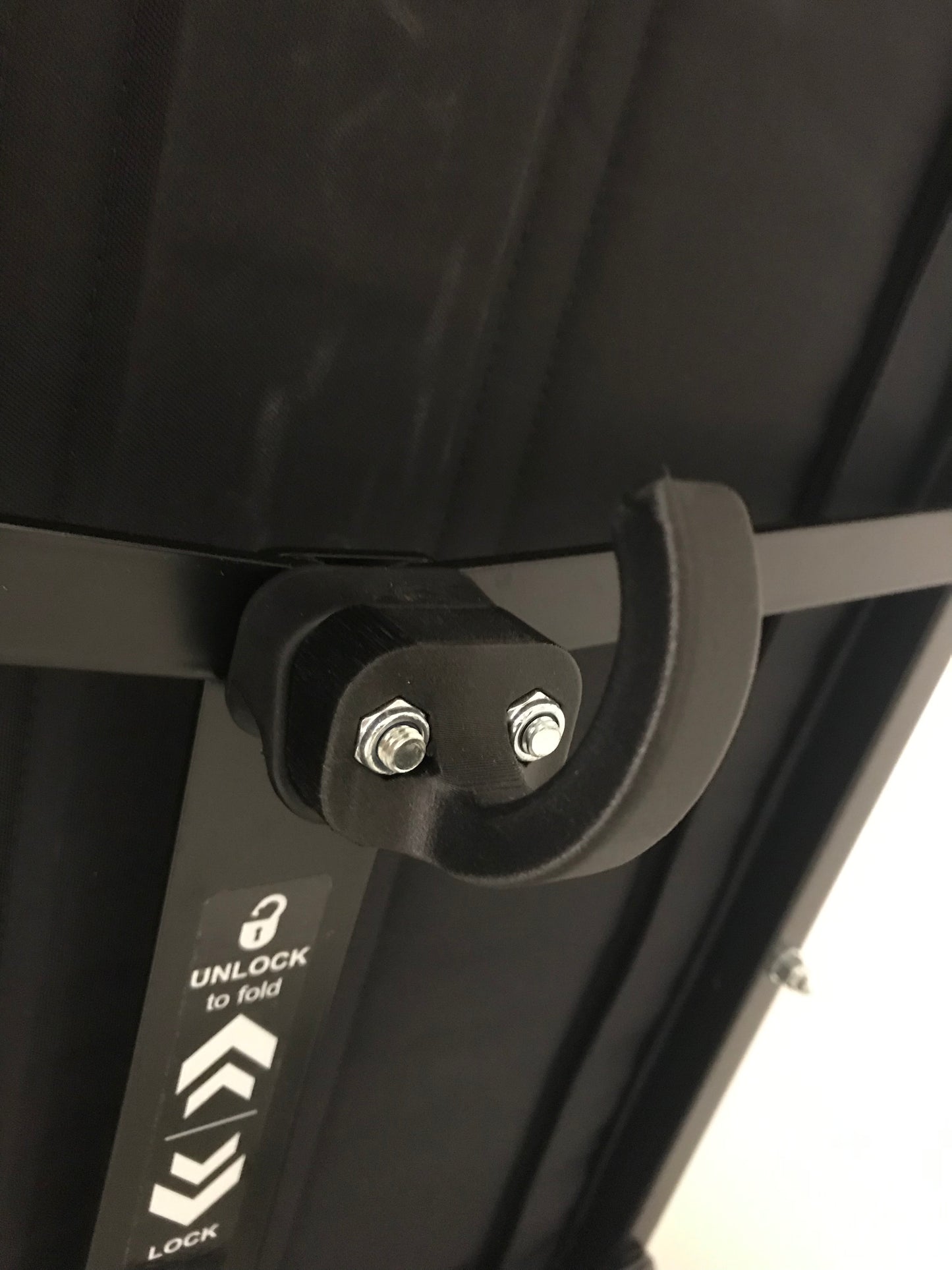 Hilfsmittelzubehör: Haken / Halter an Vierkantrohr oder anschraubbar